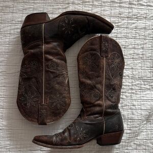 Shyanne Daisy Mae Western Boots Brown Leather Floral Size 8.5 Narrow Fit